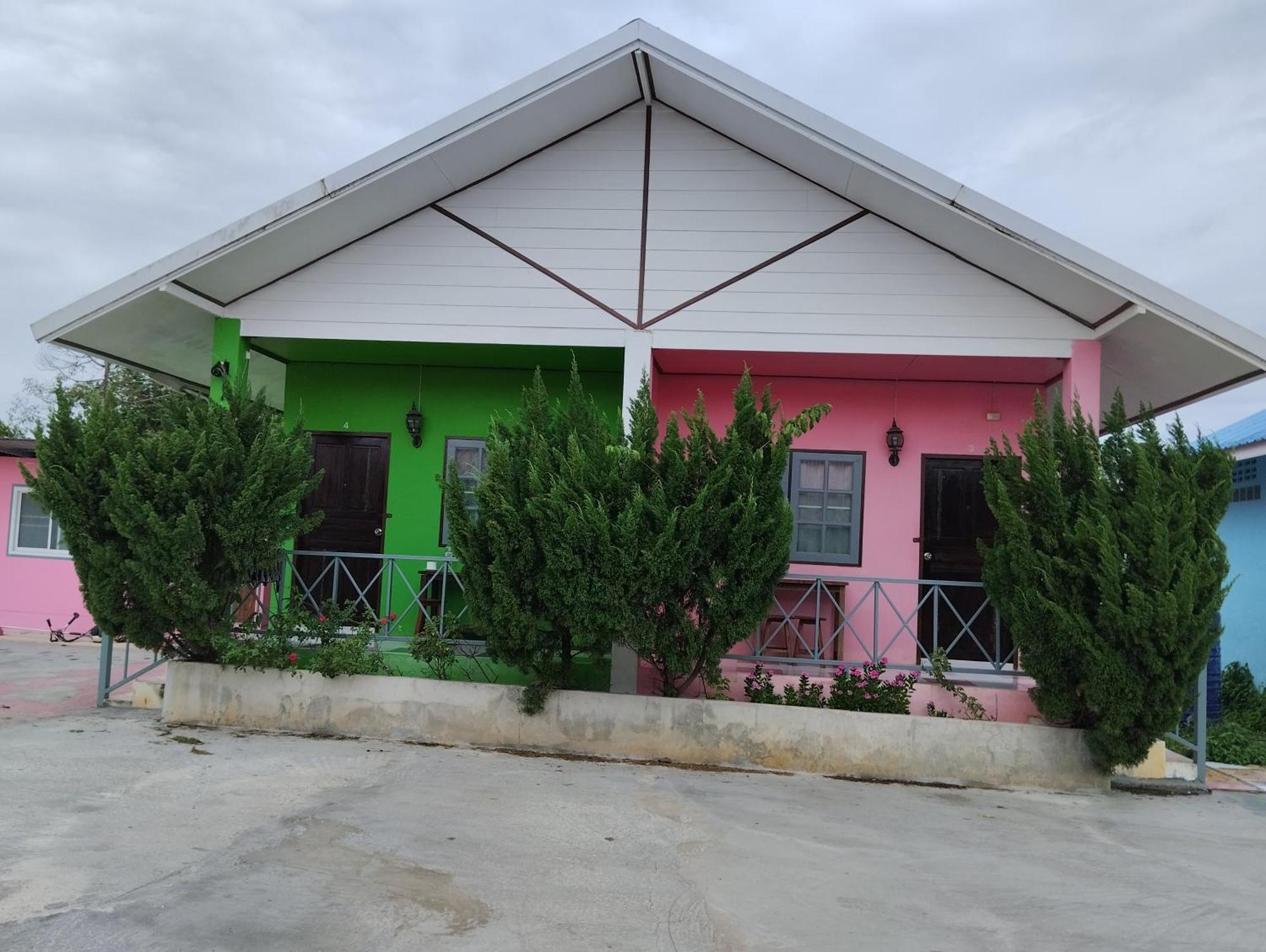 Chanakarn Guesthouse Sangkhla Buri Exterior photo